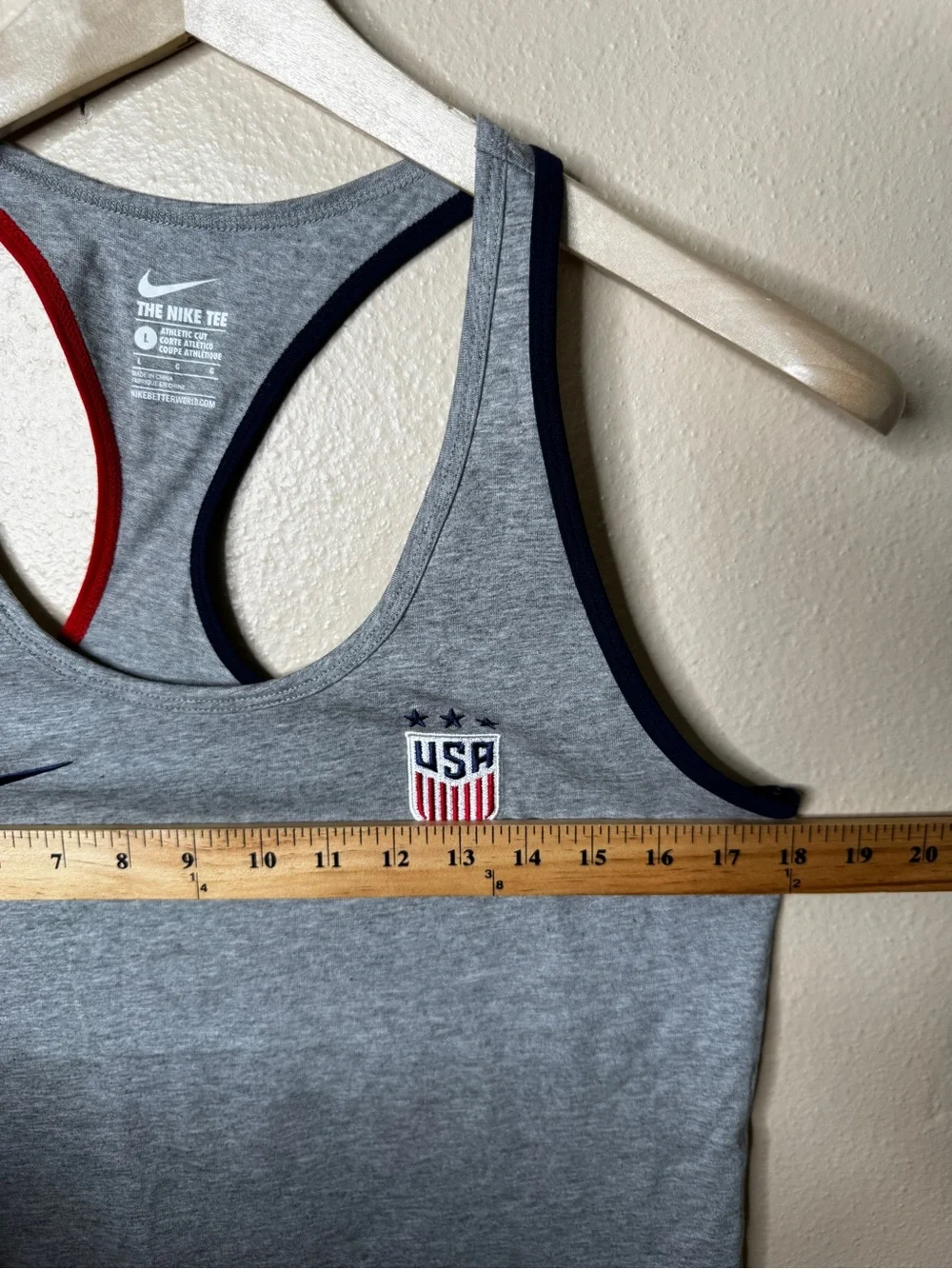 Nike USA Graphic Tank Top Women’s Large Gray Racerback Athleisure Gym